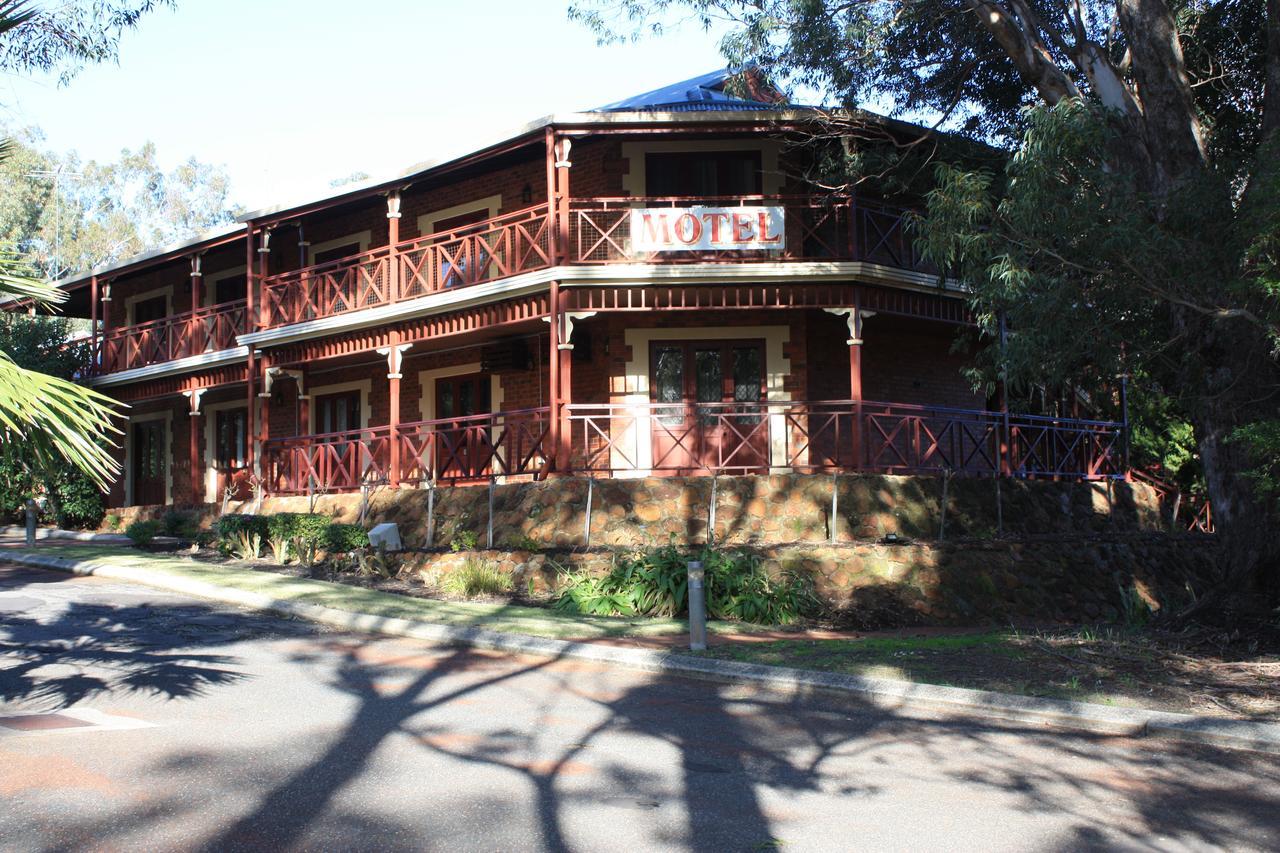 Heritage Country Motel Perth Exterior foto